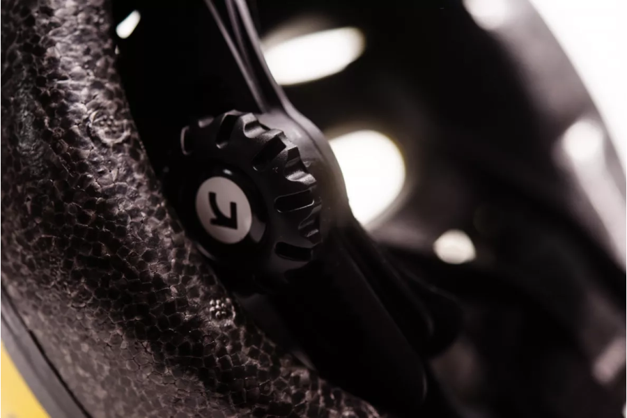 Шлем детский Green Cycle Flash желто-черный лак