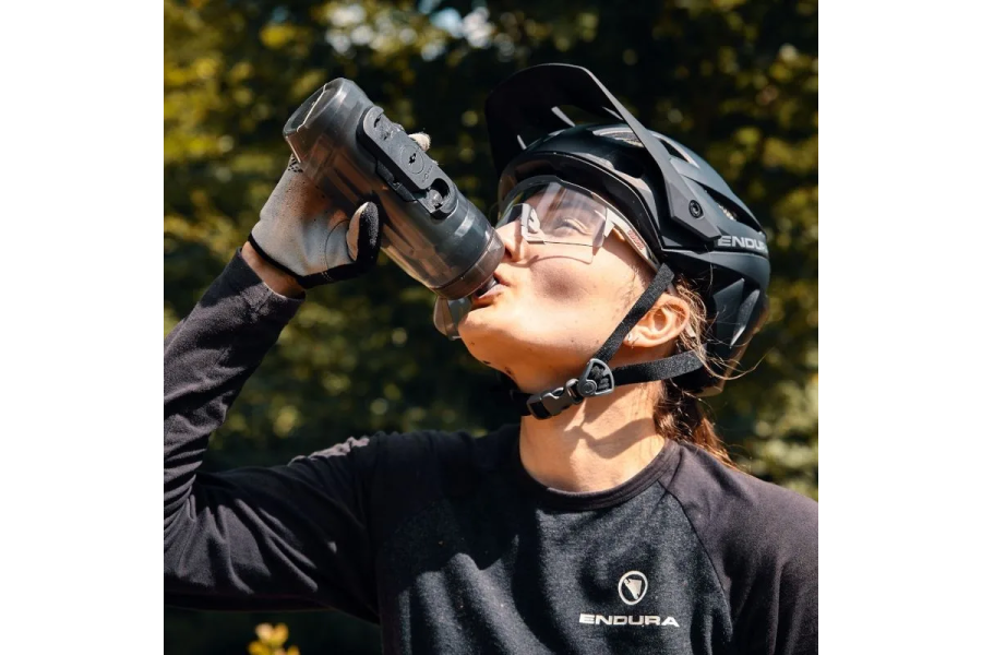Фляга з конектором та базою FIDLOCK TWIST bottle 590мл., прозорий / чорний