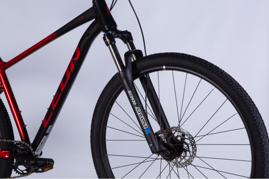 Велосипед Leon TN 75 29 HDD чорний з червоним